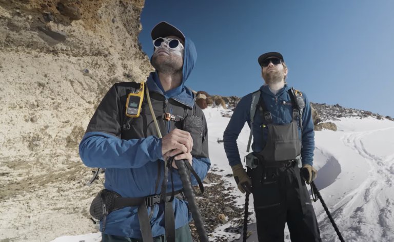 Splitboard i&nbsp;góry – historia Strattona Mattesona